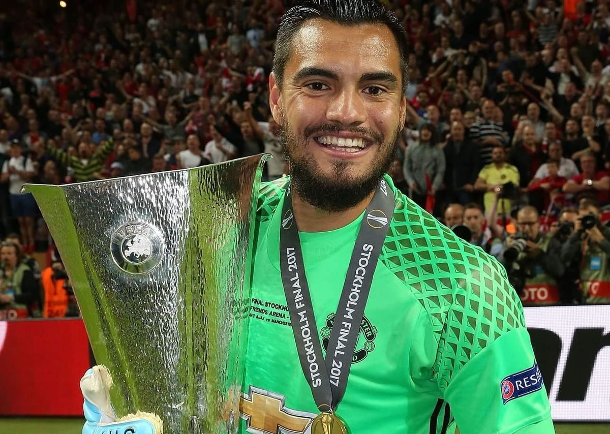 Former Man United Goalkeeper Retires From Football At 39 Former Man United Goalkeeper Retires From Football At 39