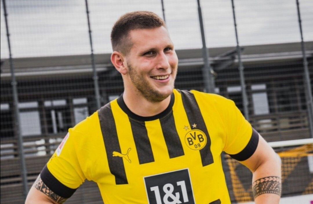 Top Clubs Wanted To Sign Dortmund Defender Before Shock Retirement Top Clubs Wanted To Sign Dortmund Defender Before Shock Retirement