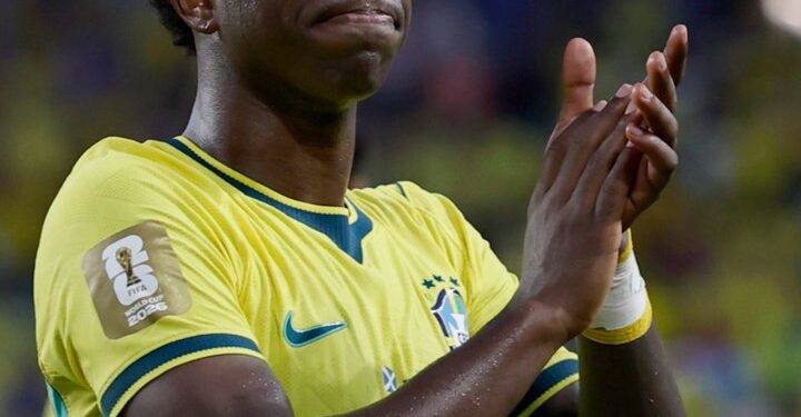 Vinícius Breaks Down In Interview Ahead Of Brazil’s World Cup Clash With Japan